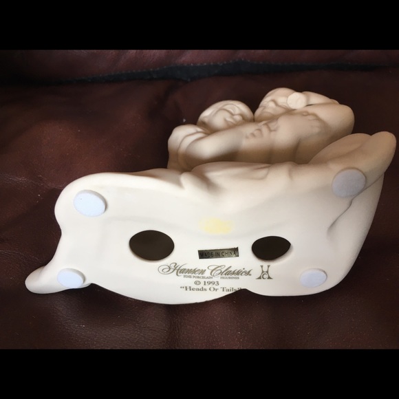 Sweet Hansen Classics Fine Porcelain “Heads or Tails” 1993 collectible figurine - Picture 4 of 6